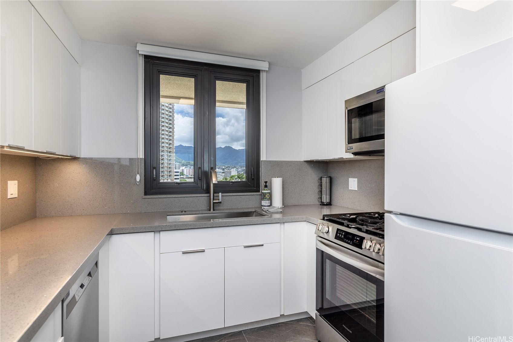 1600 Ala Moana Boulevard 1004 Property Photo 7