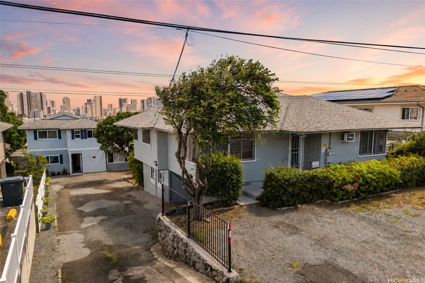 2243 Sea View Avenue Property Photo 2
