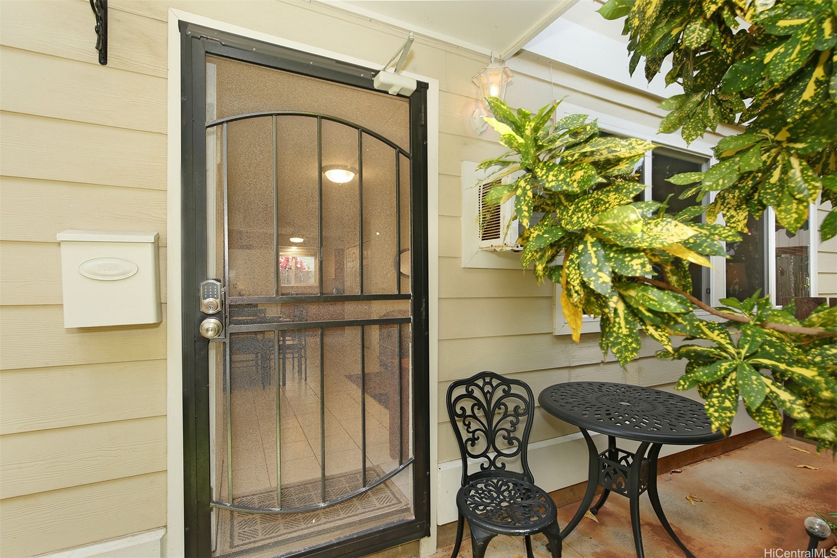 1227 8th Avenue Property Photo 7
