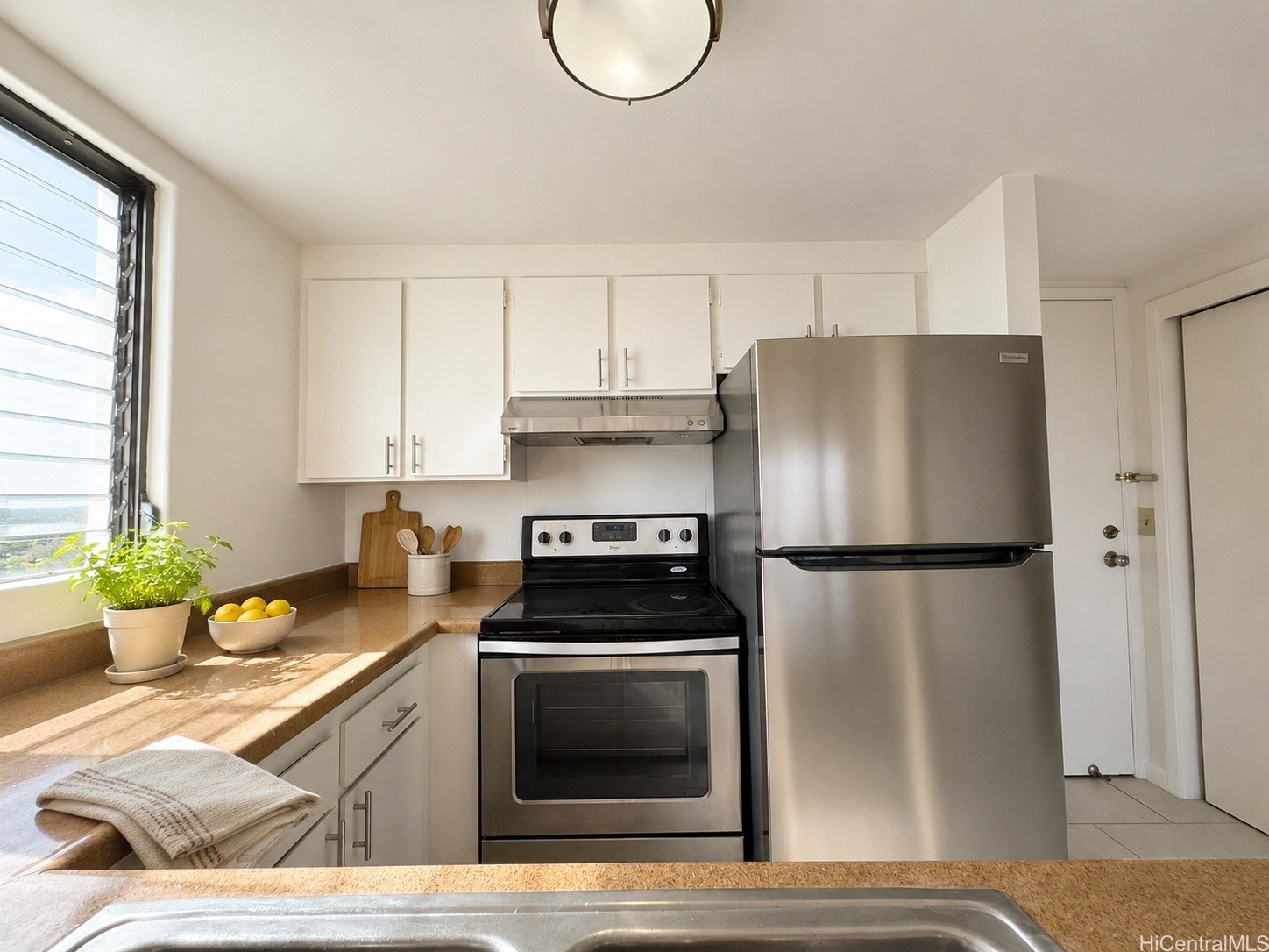 2240 Kuhio Avenue 3105 Property Photo 6