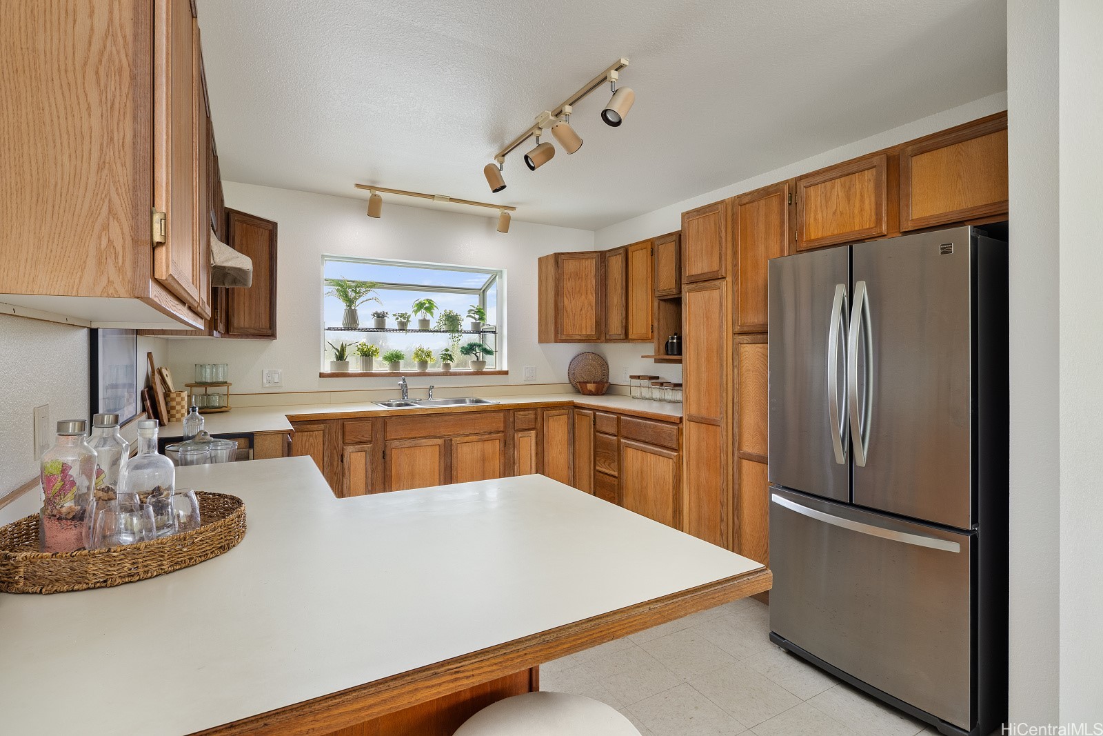 1031 Lunaai Place Property Photo 16