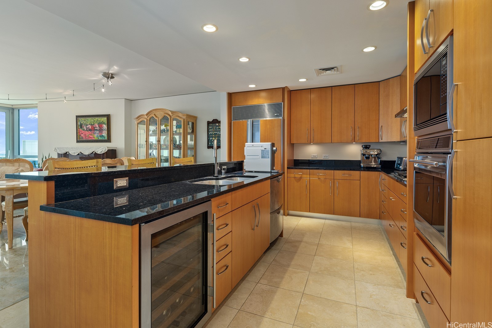 1288 Ala Moana Boulevard 8b Property Photo 4