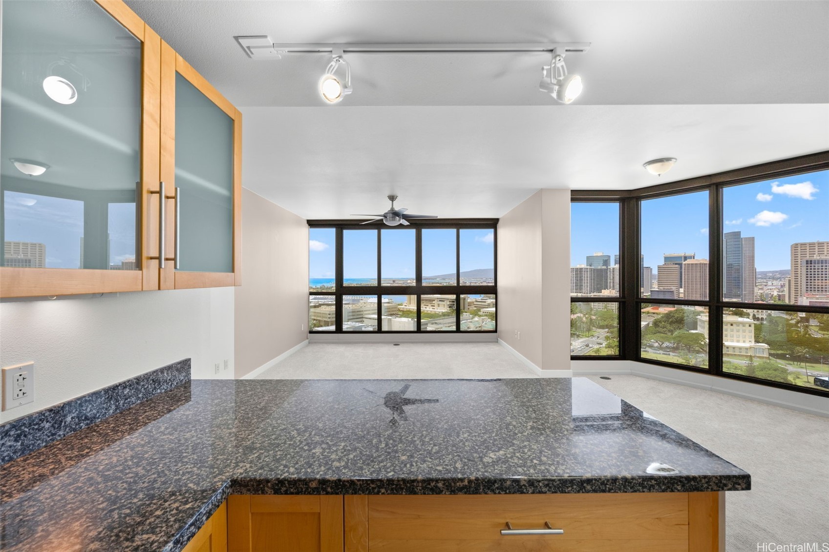 600 Queen Street 2201 Property Photo 10