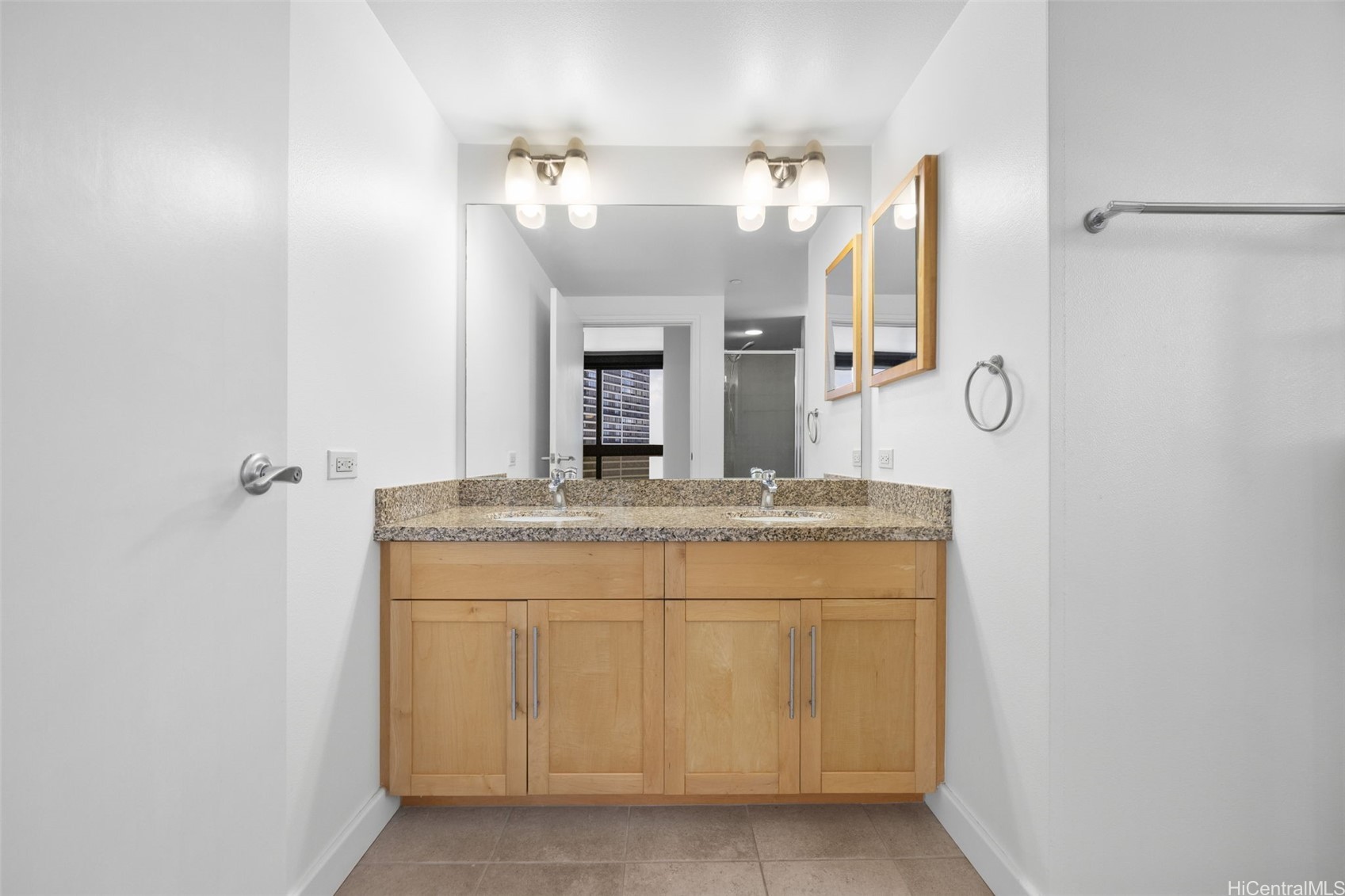 600 Queen Street 2201 Property Photo 16