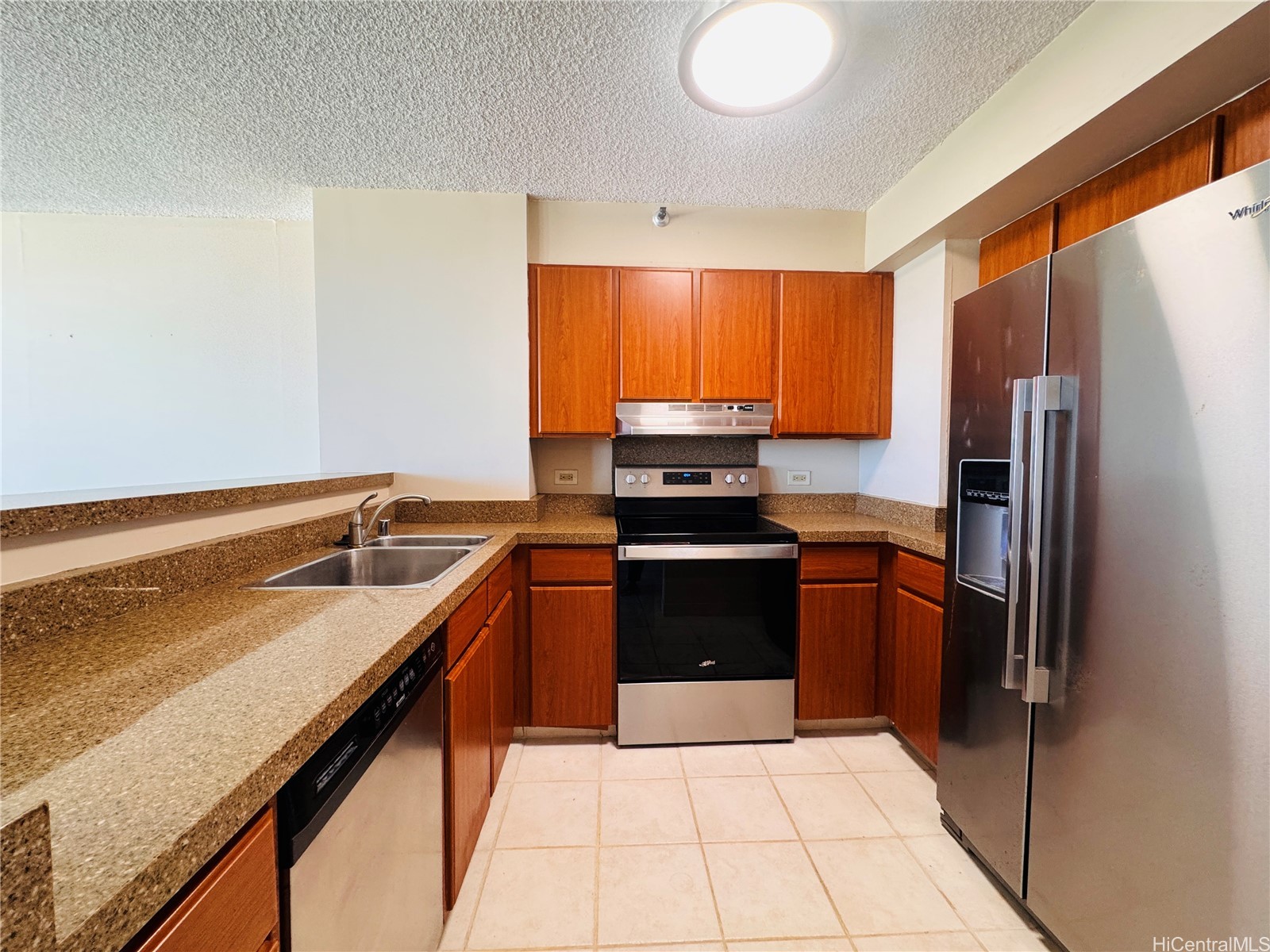 322 Aoloa Street 1407 Property Photo 4