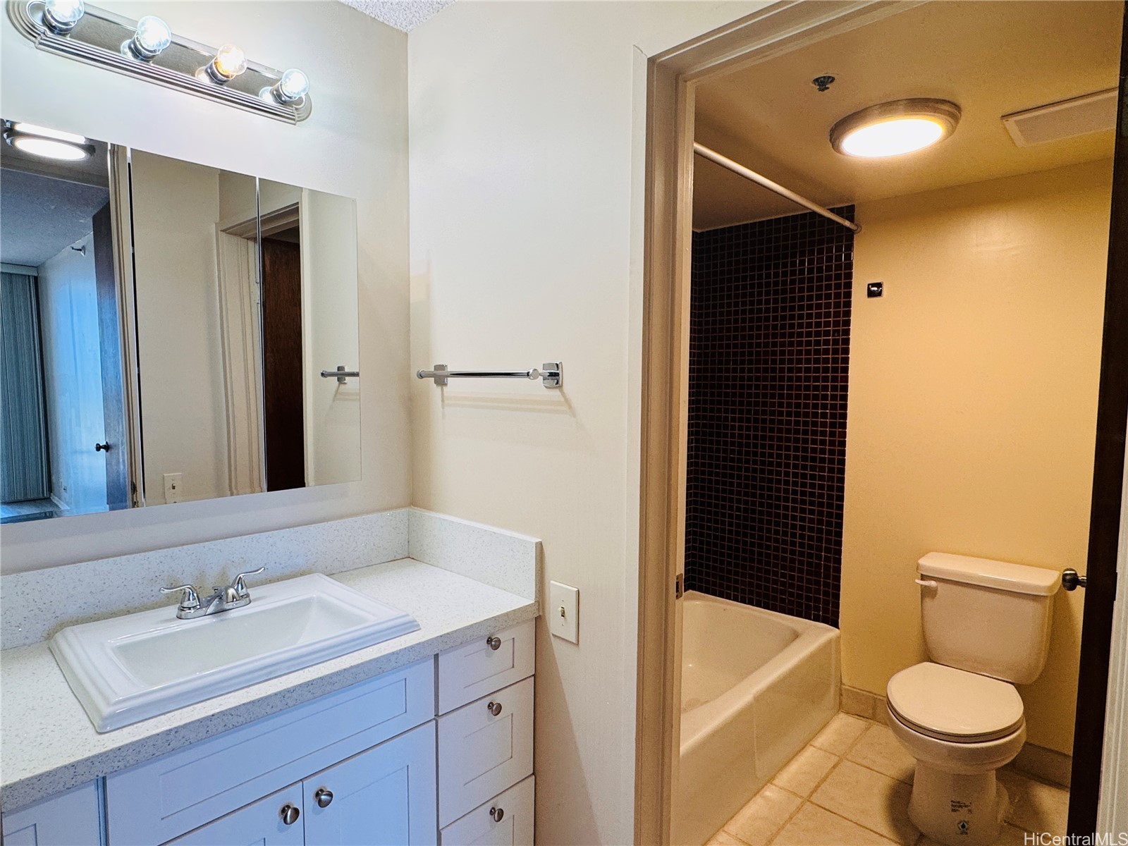 322 Aoloa Street 1407 Property Photo 6