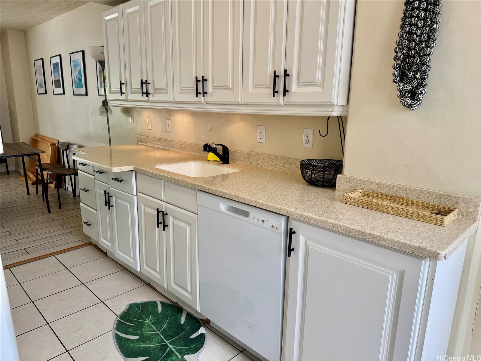 2355 Ala Wai Boulevard 401 Property Photo 2
