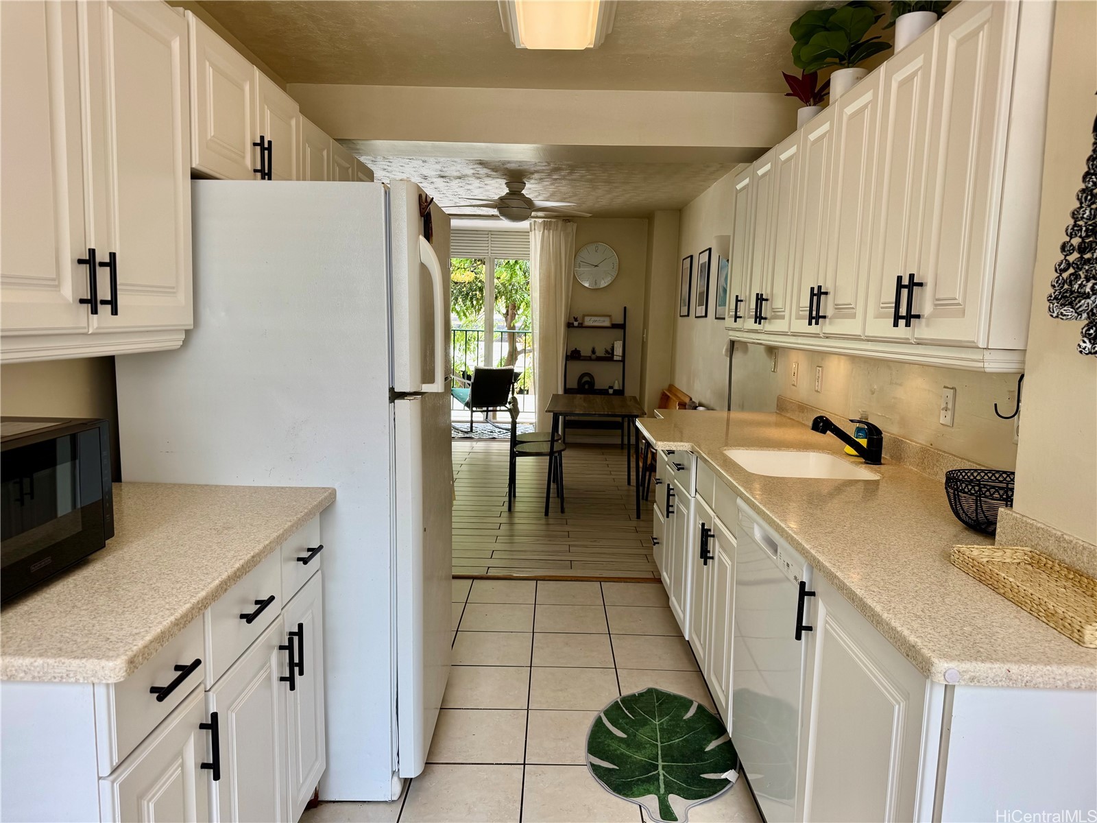 2355 Ala Wai Boulevard 401 Property Photo 3