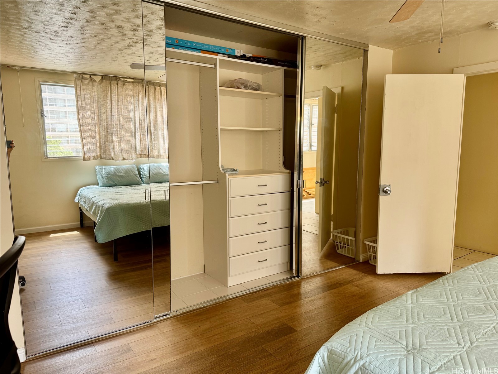 2355 Ala Wai Boulevard 401 Property Photo 5