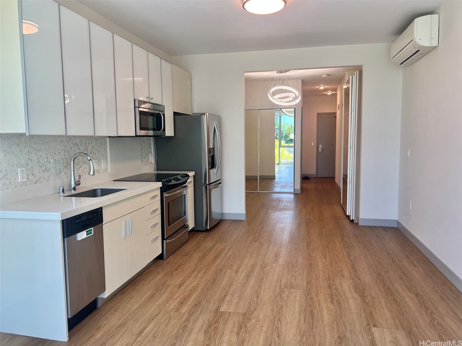 610 Ala Moana Boulevard M206 Property Photo 4