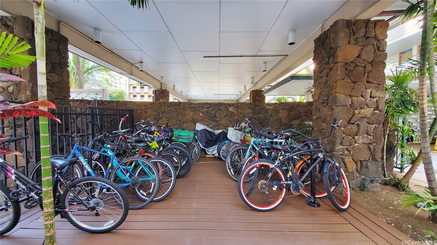 1720 Ala Moana Boulevard 407a Property Photo 11