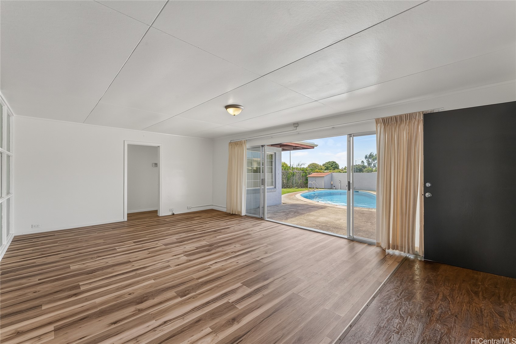 217 Nenue Street Property Photo 6