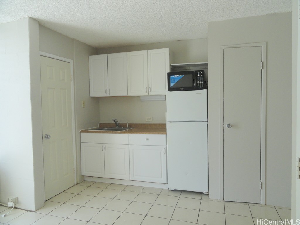 2509 Ala Wai Boulevard 405 Property Photo 3
