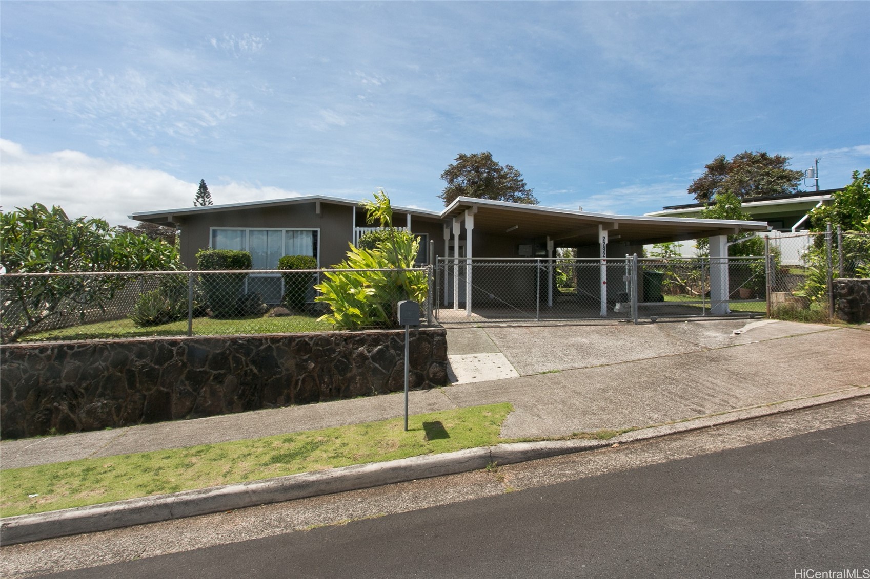 2292 Akeukeu Street Property Photo 1