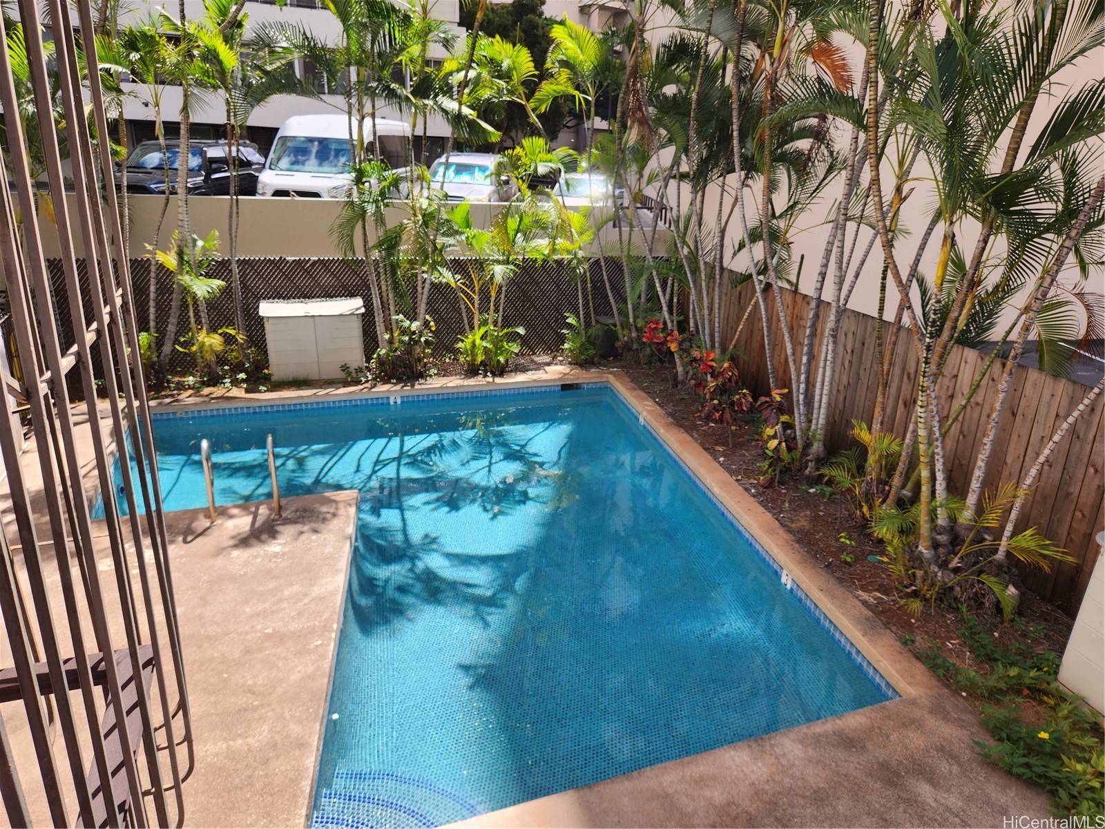 1863 Kaioo Drive 302 Property Photo 9