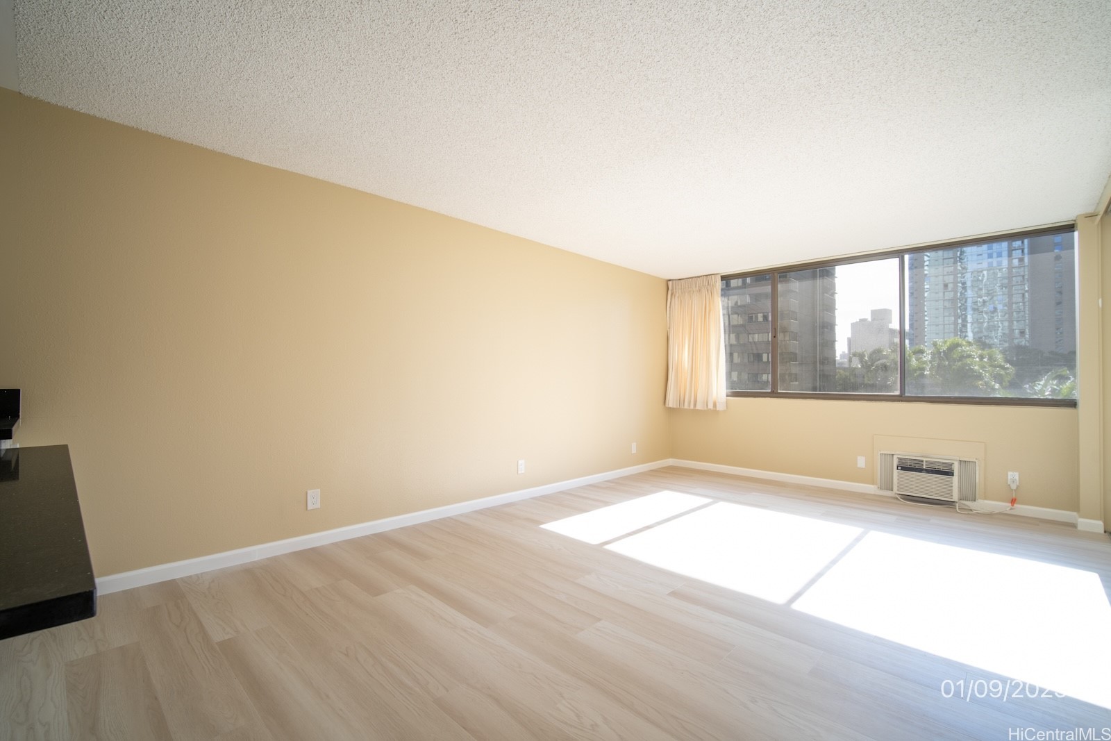 1255 Nuuanu Avenue E611 Property Photo 5