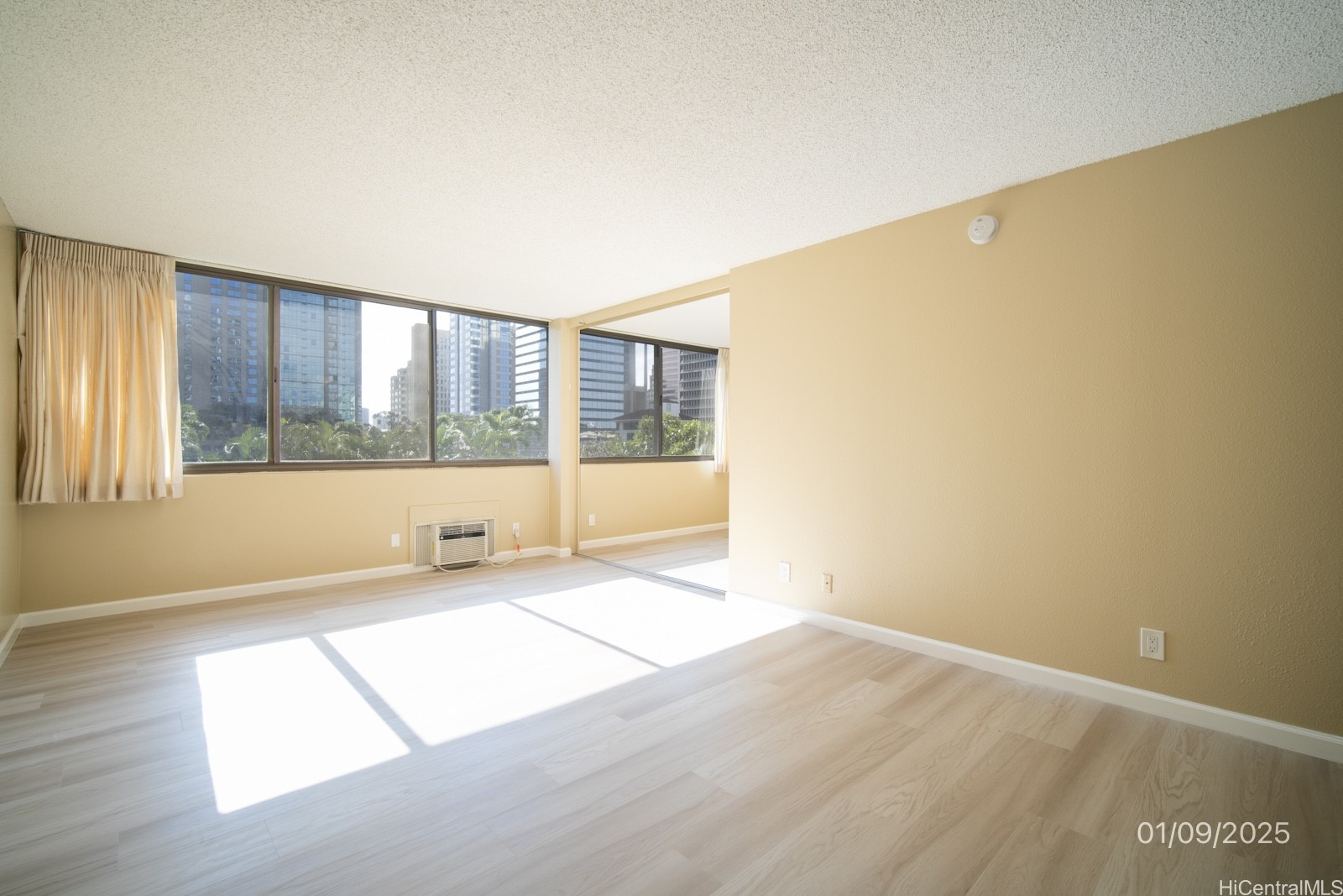 1255 Nuuanu Avenue E611 Property Photo 6