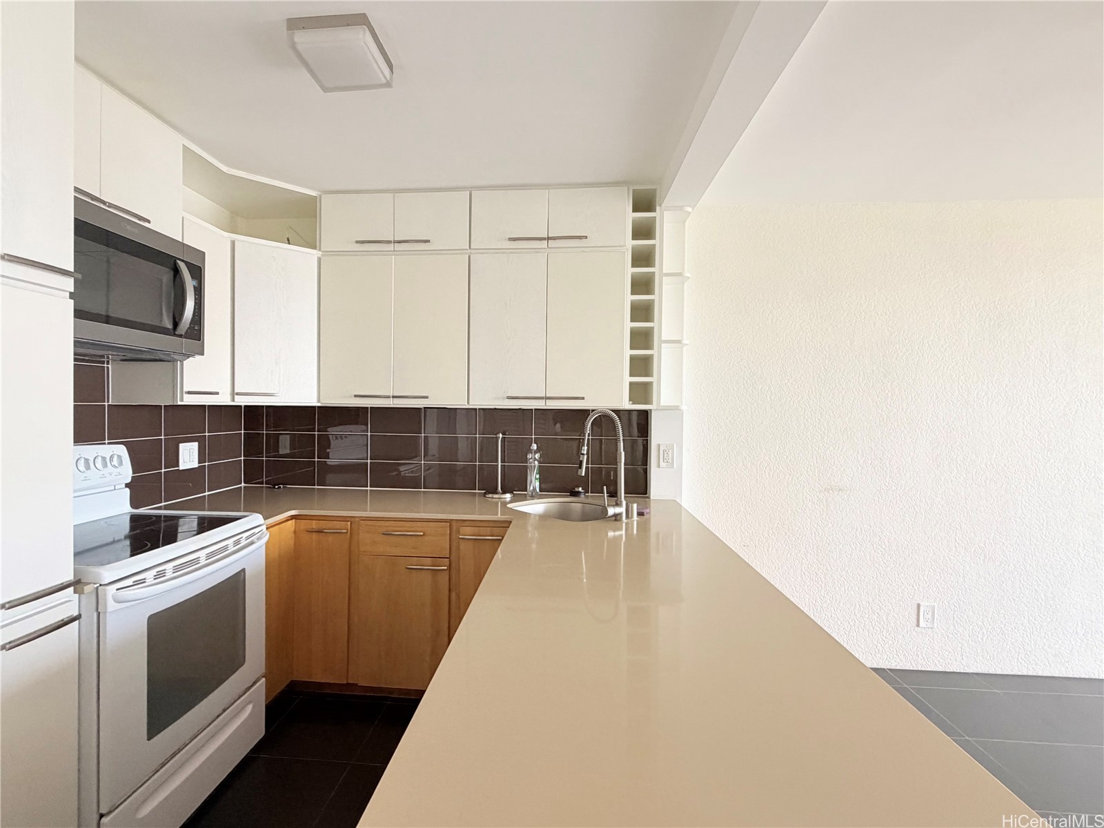 400 Hobron Lane 3311 Property Photo 7