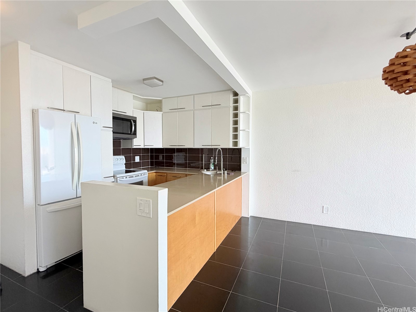 400 Hobron Lane 3311 Property Photo 17