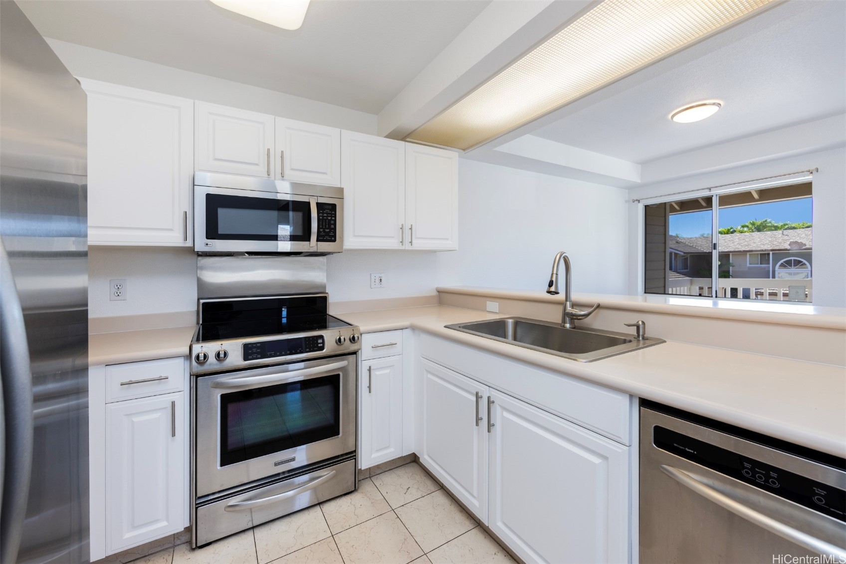 92-1519 Aliinui Drive 12e Property Photo 1