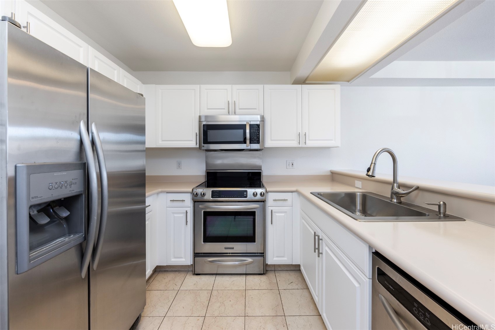 92-1519 Aliinui Drive 12e Property Photo 3