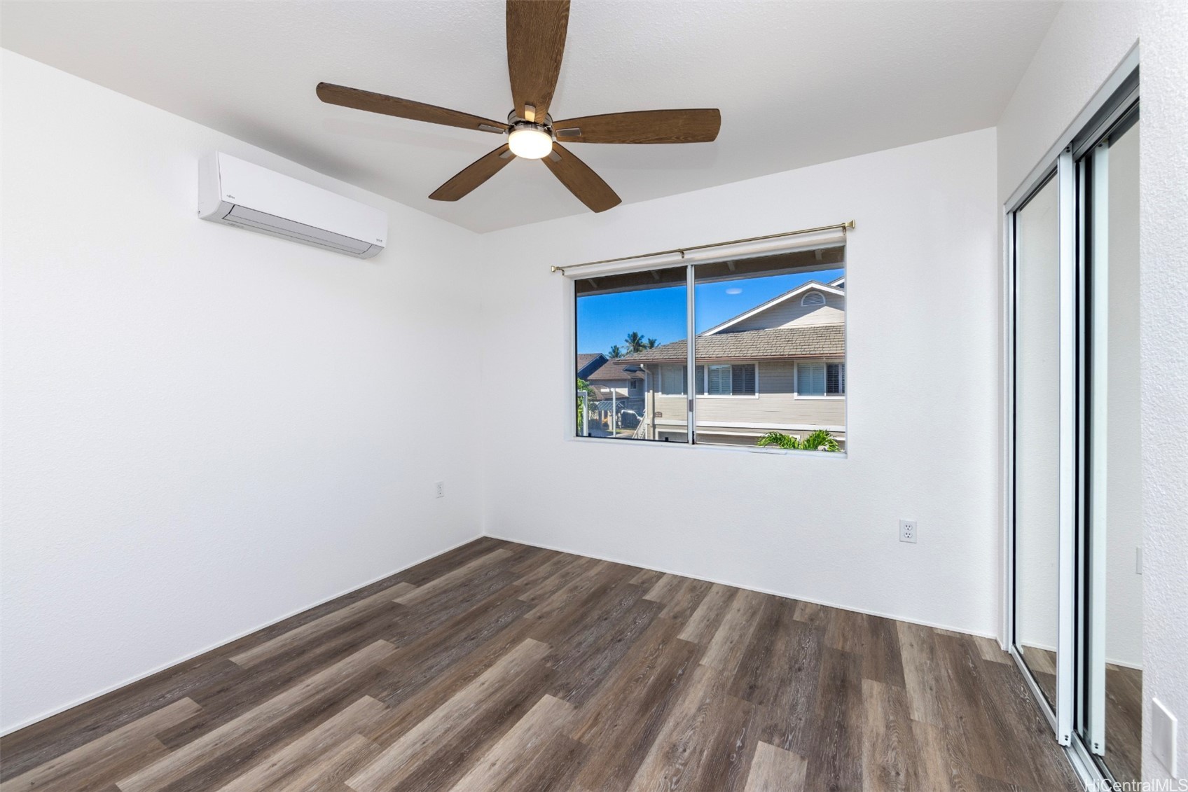 92-1519 Aliinui Drive 12e Property Photo 4