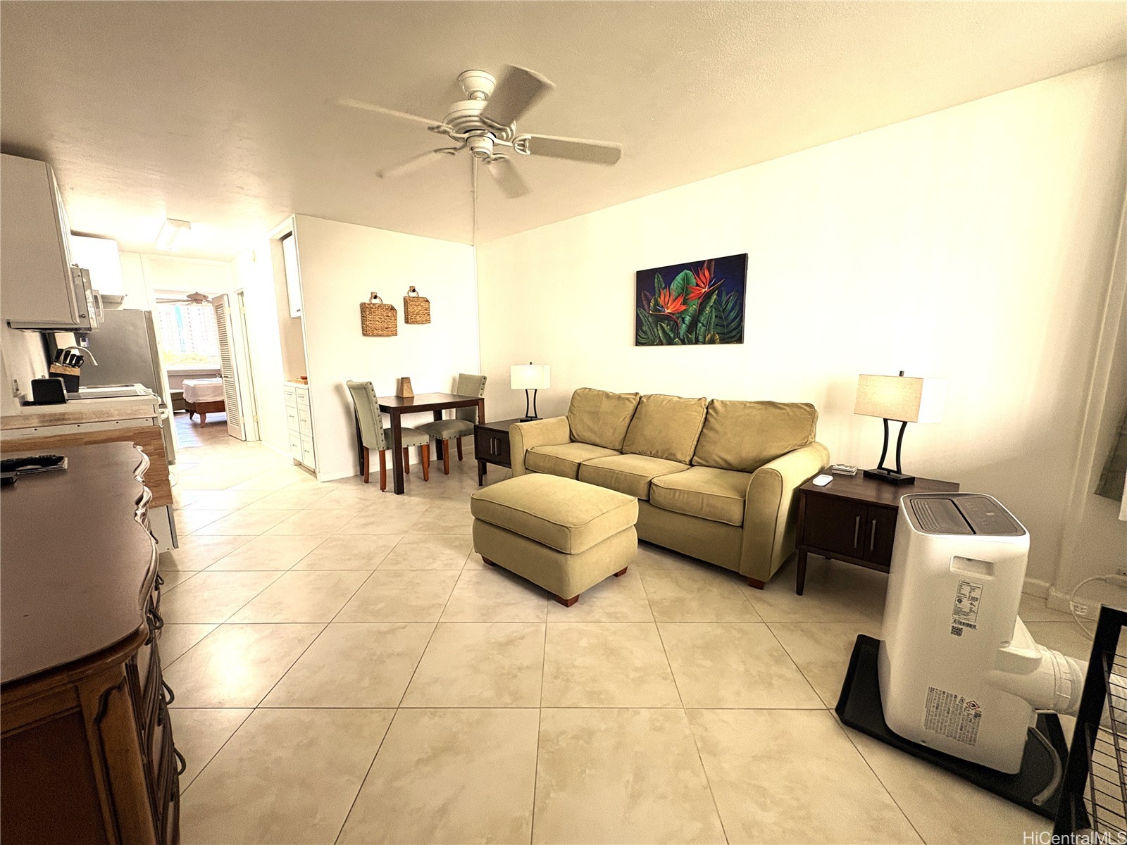 425 Ena Road 604a Property Photo 5