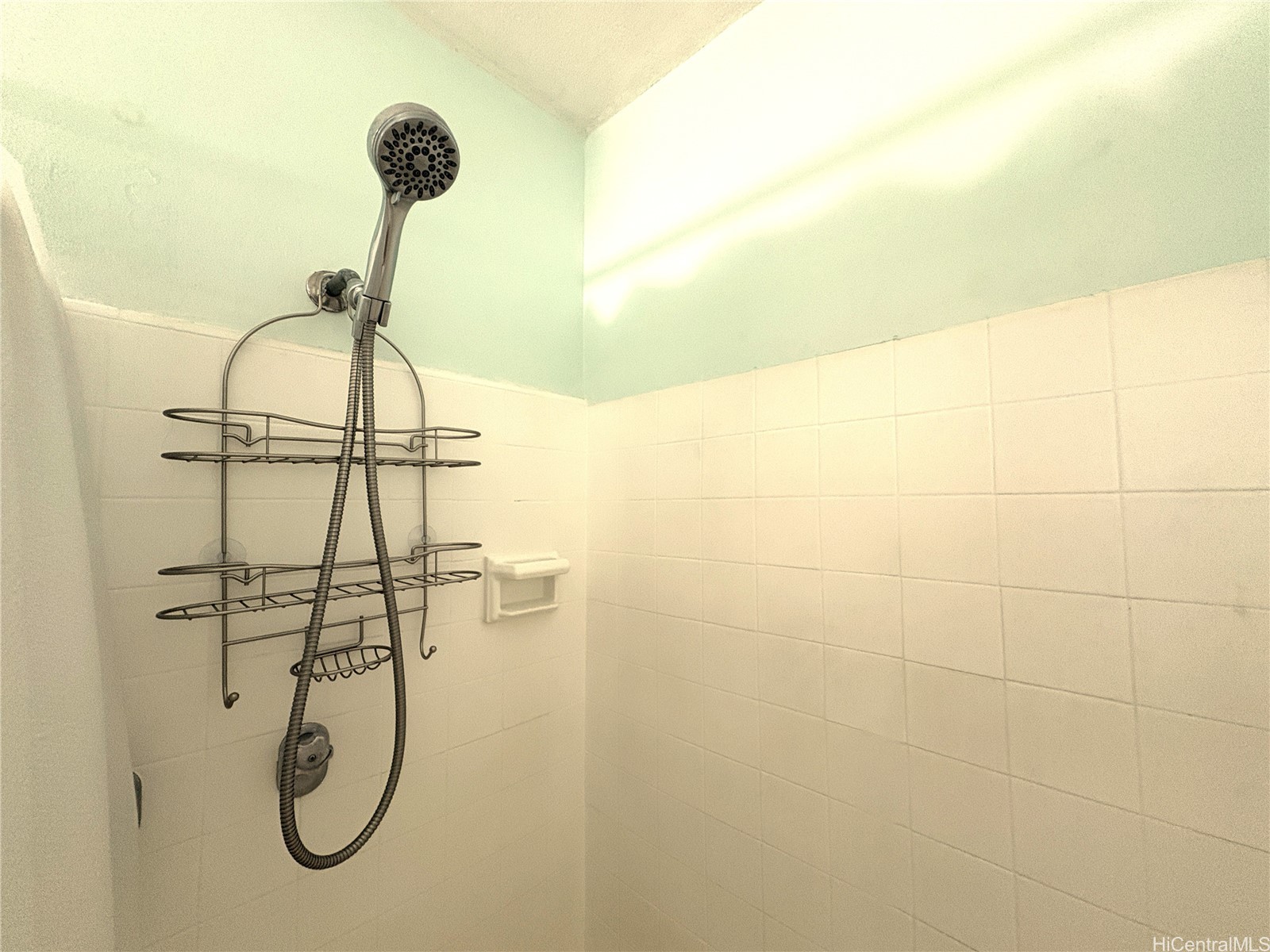 425 Ena Road 604a Property Photo 9
