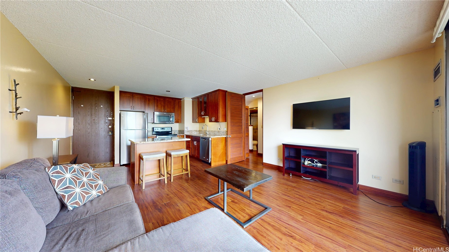 411 Hobron Lane 804 Property Photo 5
