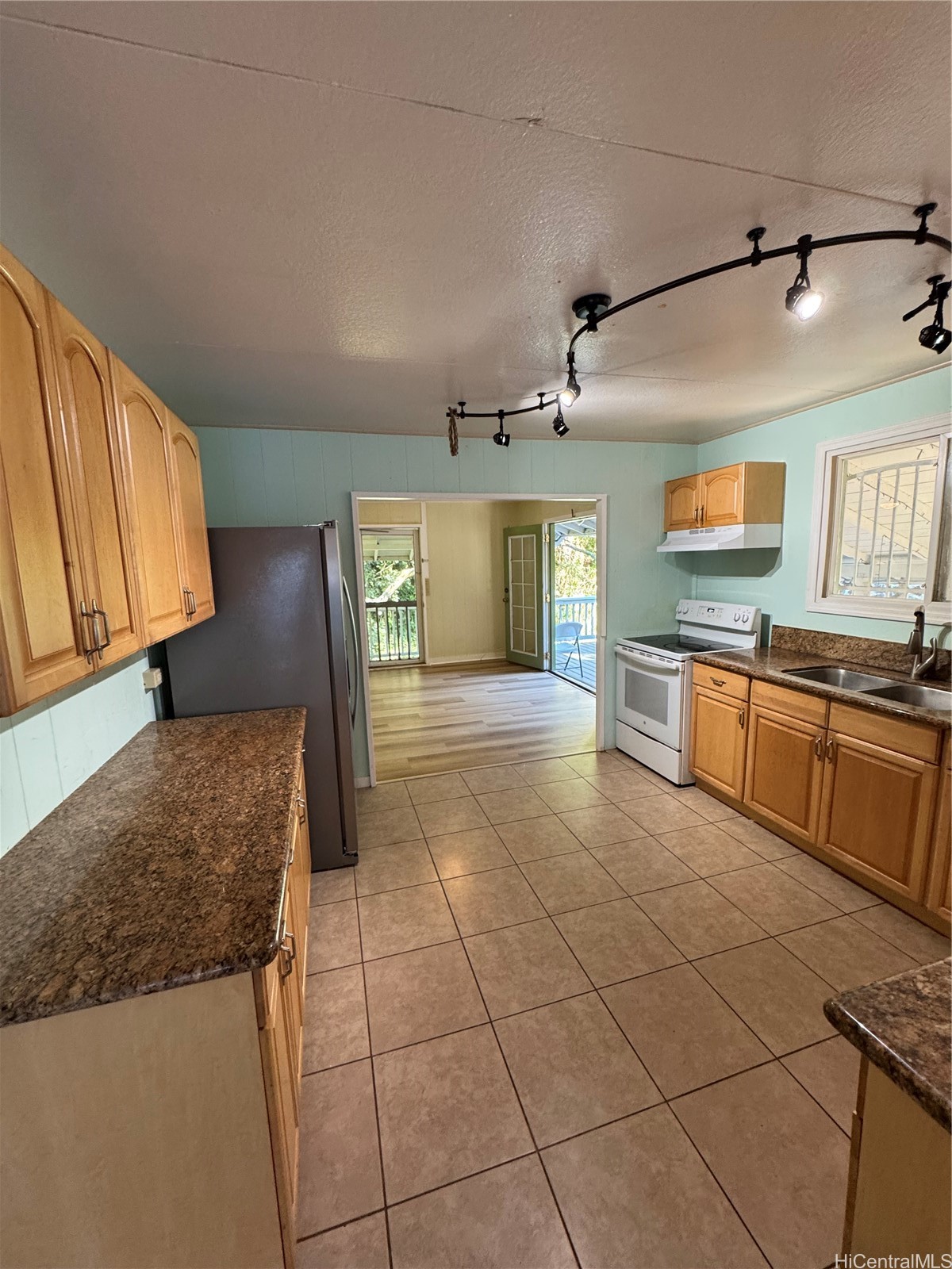 2129 Gertz Lane Property Photo 4