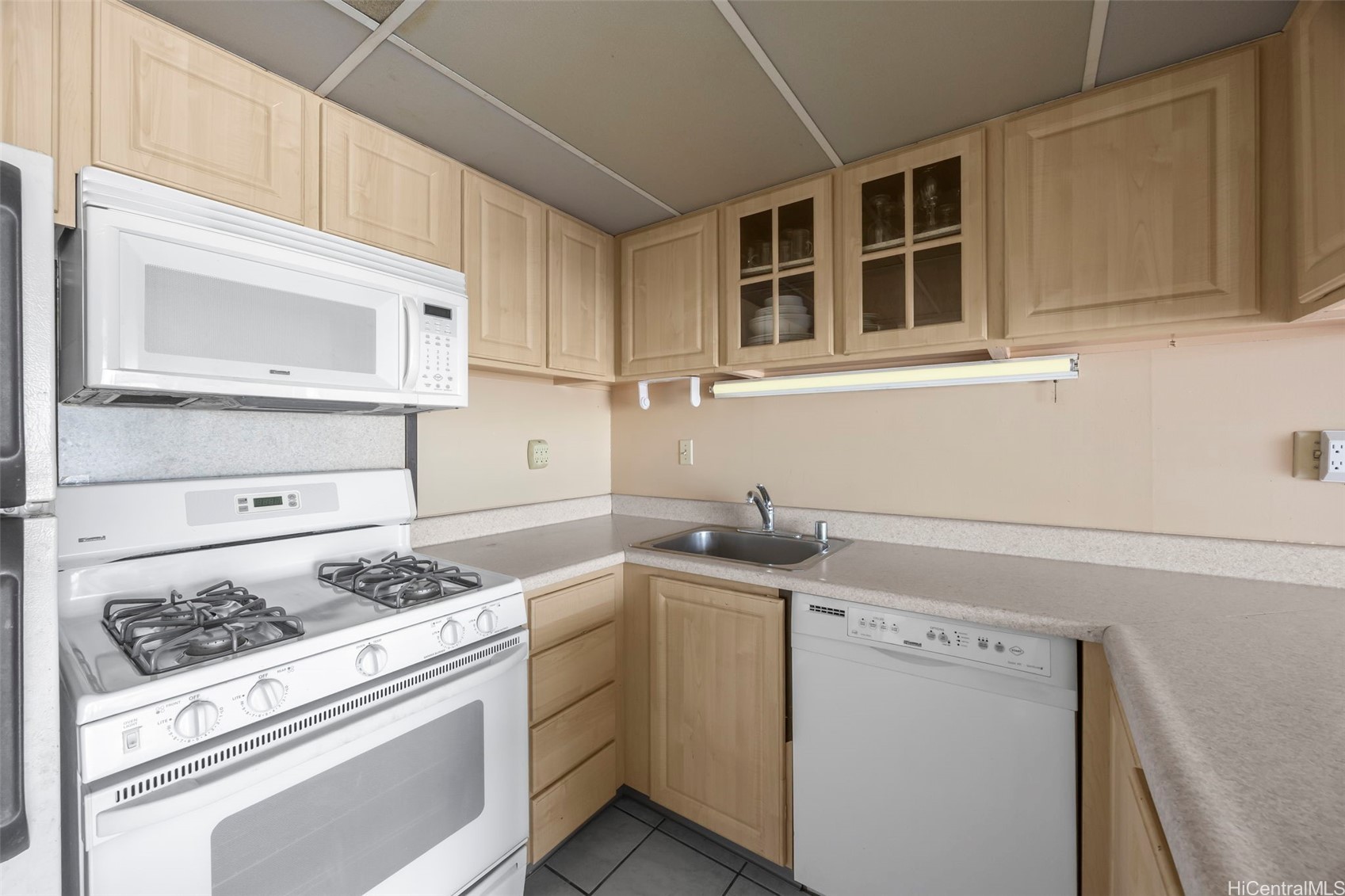 475 Atkinson Drive 1203 Property Photo 5