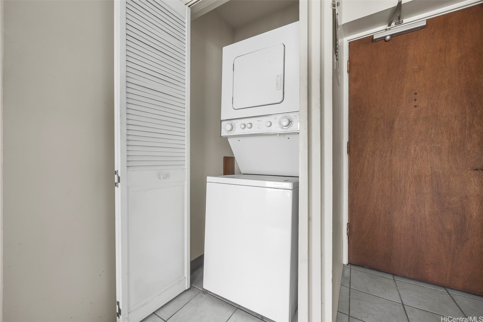 475 Atkinson Drive 1203 Property Photo 12