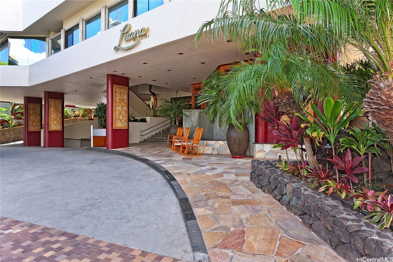 2045 Kalakaua Avenue 304 Property Photo 1