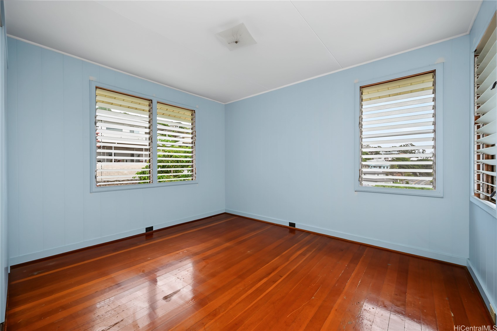 2911 Eugene Place Property Photo 13
