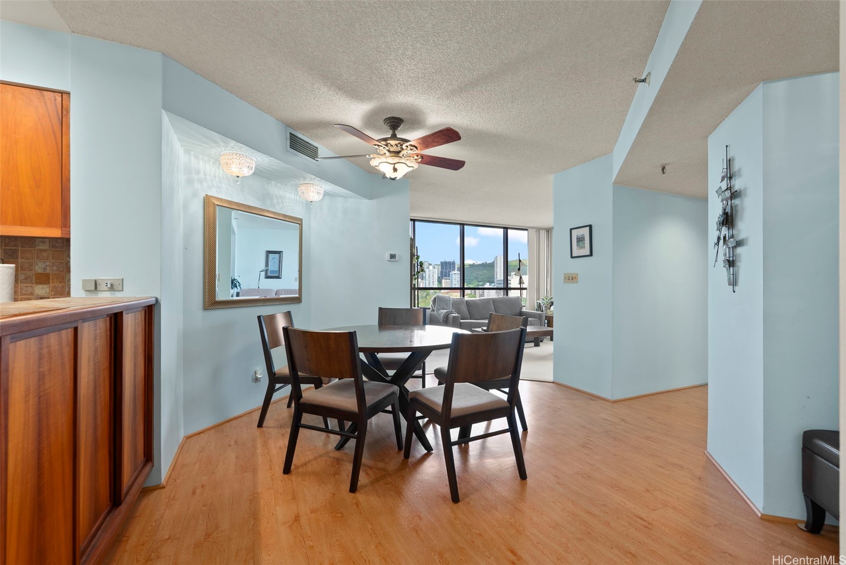 1525 Wilder Avenue 801 Property Photo 5