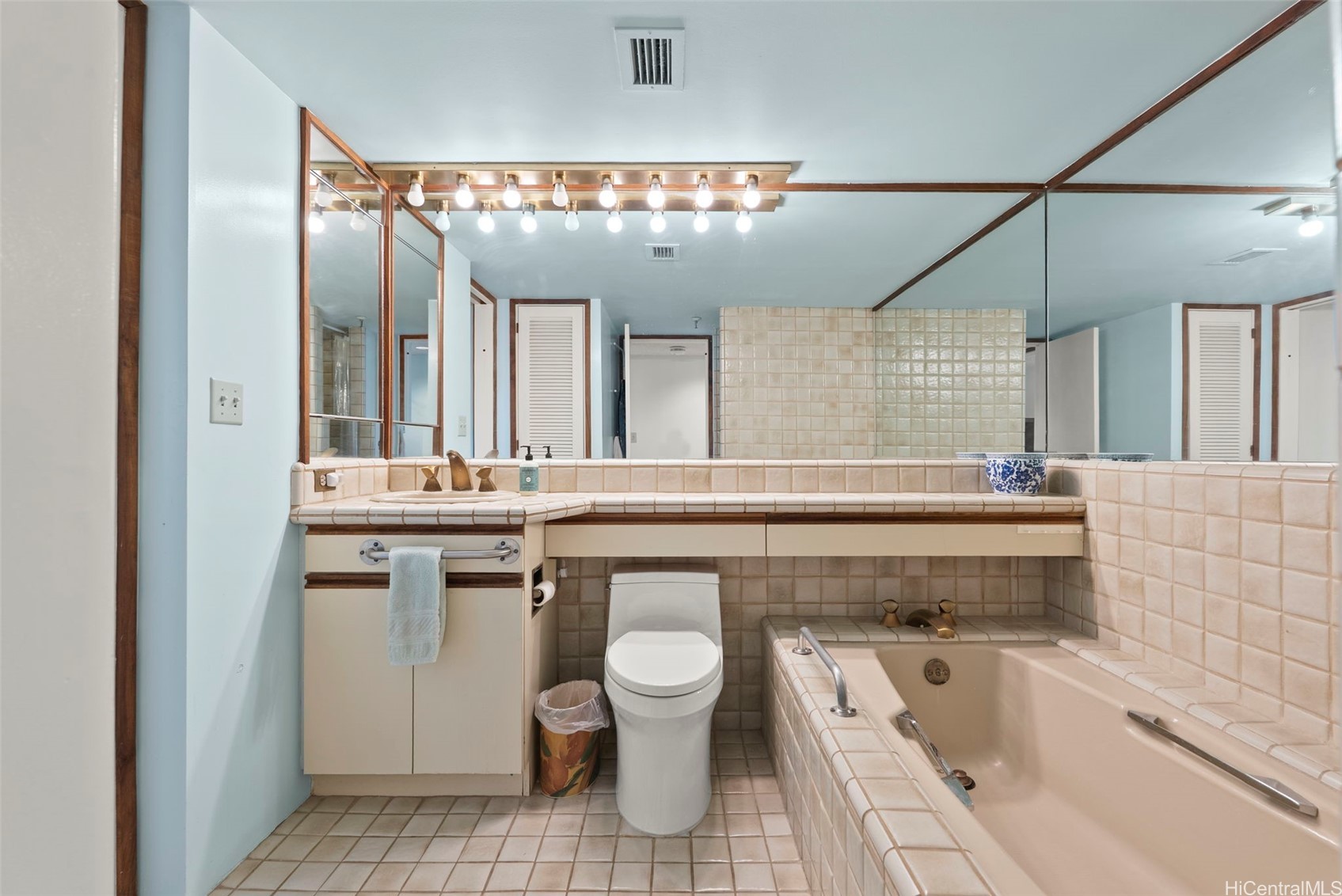 1525 Wilder Avenue 801 Property Photo 20