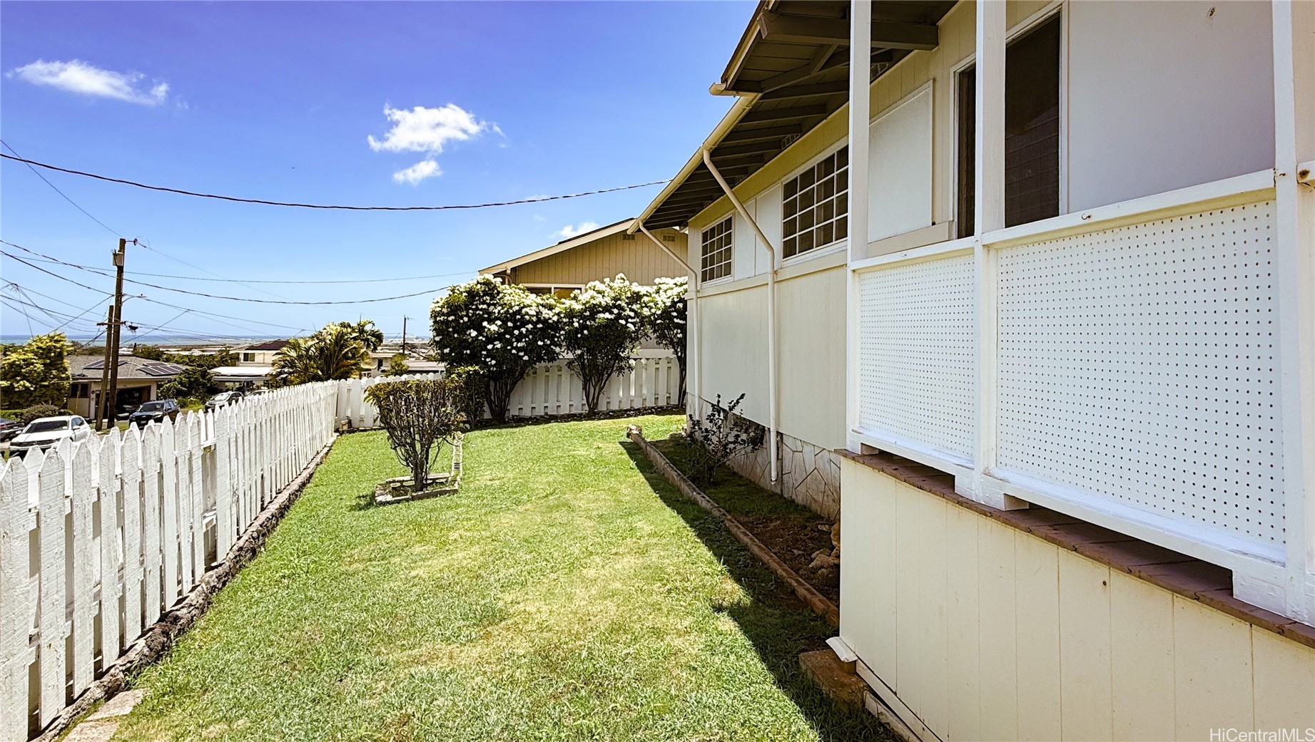 1654 Haku Street Property Photo 2