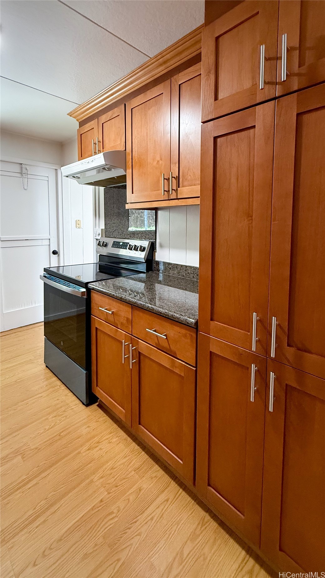 1654 Haku Street Property Photo 10
