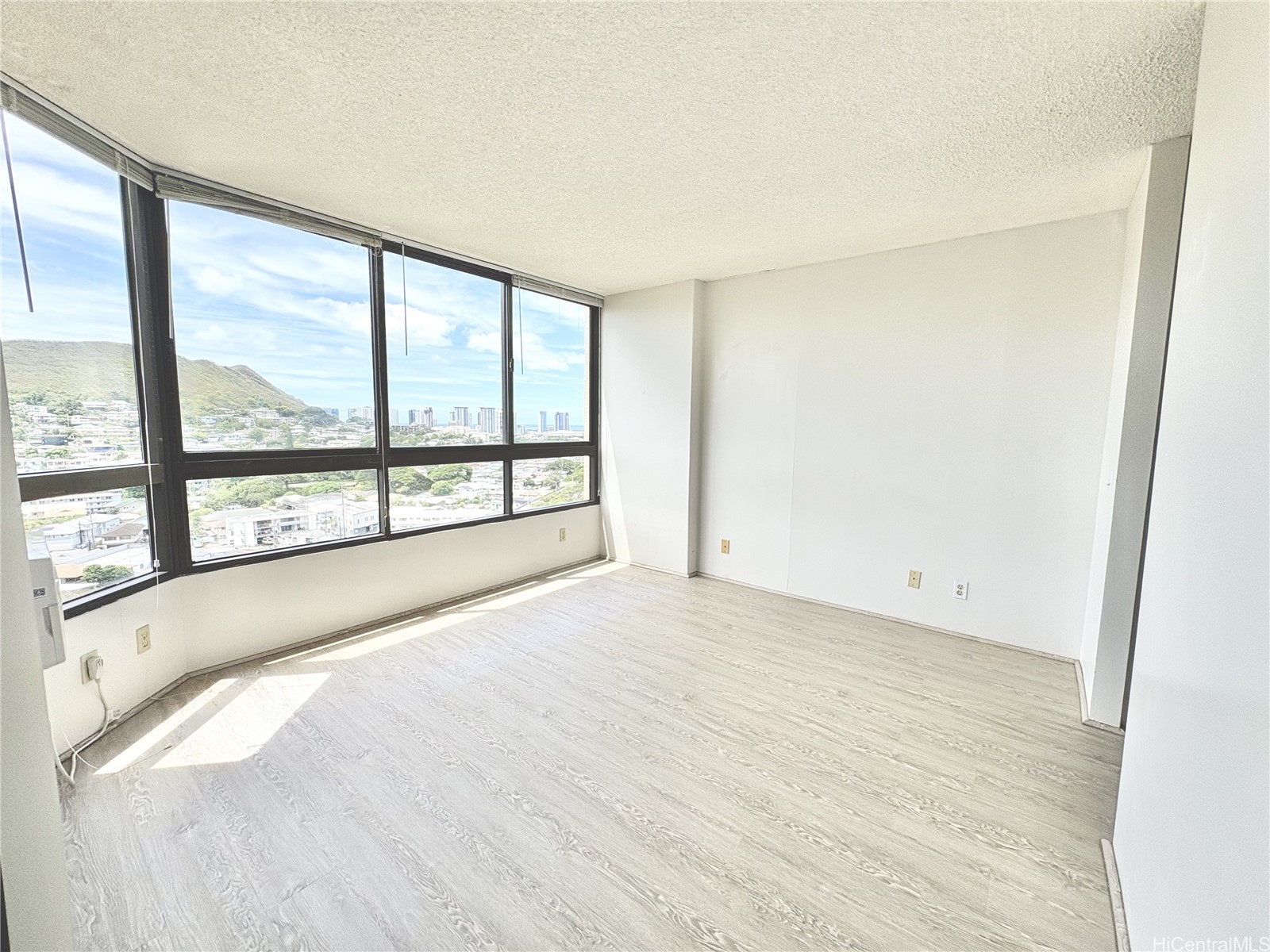 55 S Judd Street 1603 Property Photo 4