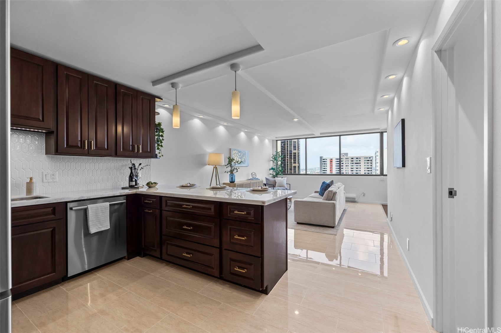 55 S Kukui Street D2613 Property Photo 3