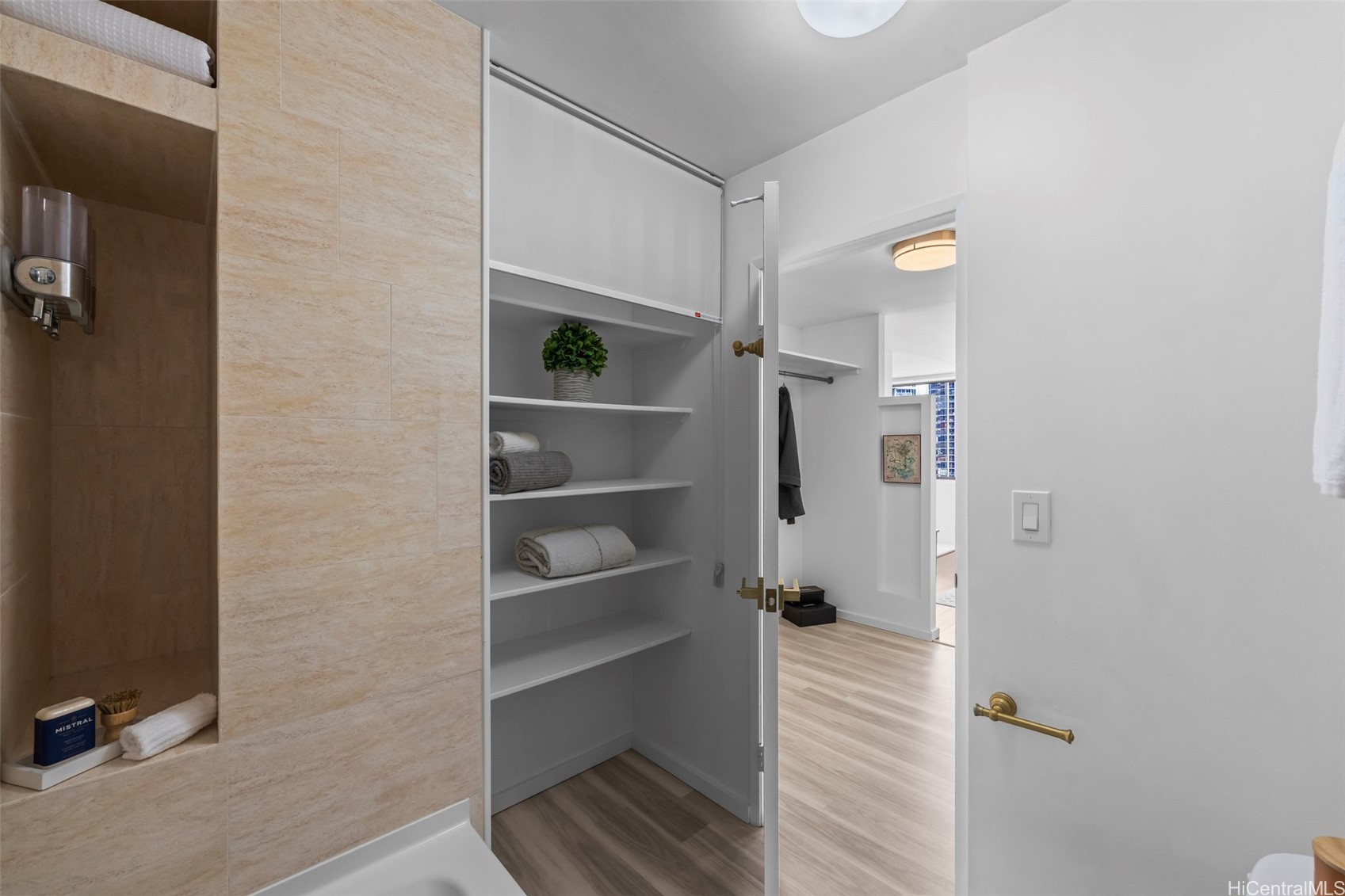 55 S Kukui Street D2613 Property Photo 15