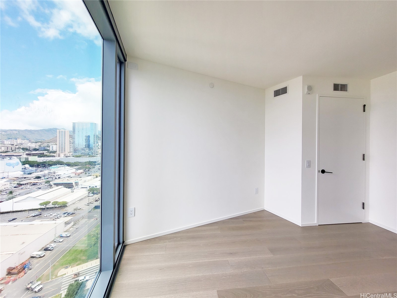 1000 Auahi Street 2003 Property Photo 6