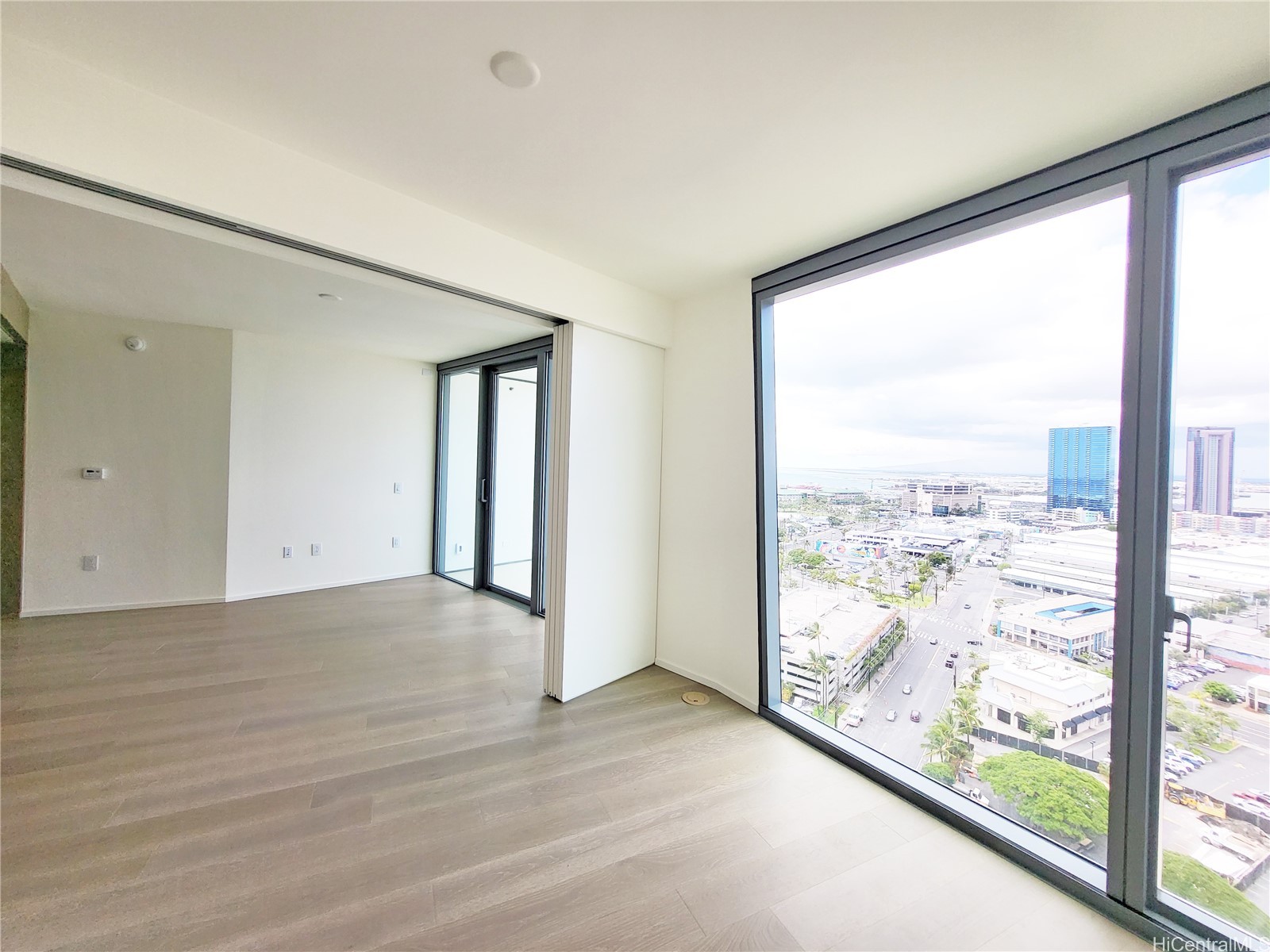 1000 Auahi Street 2003 Property Photo 11
