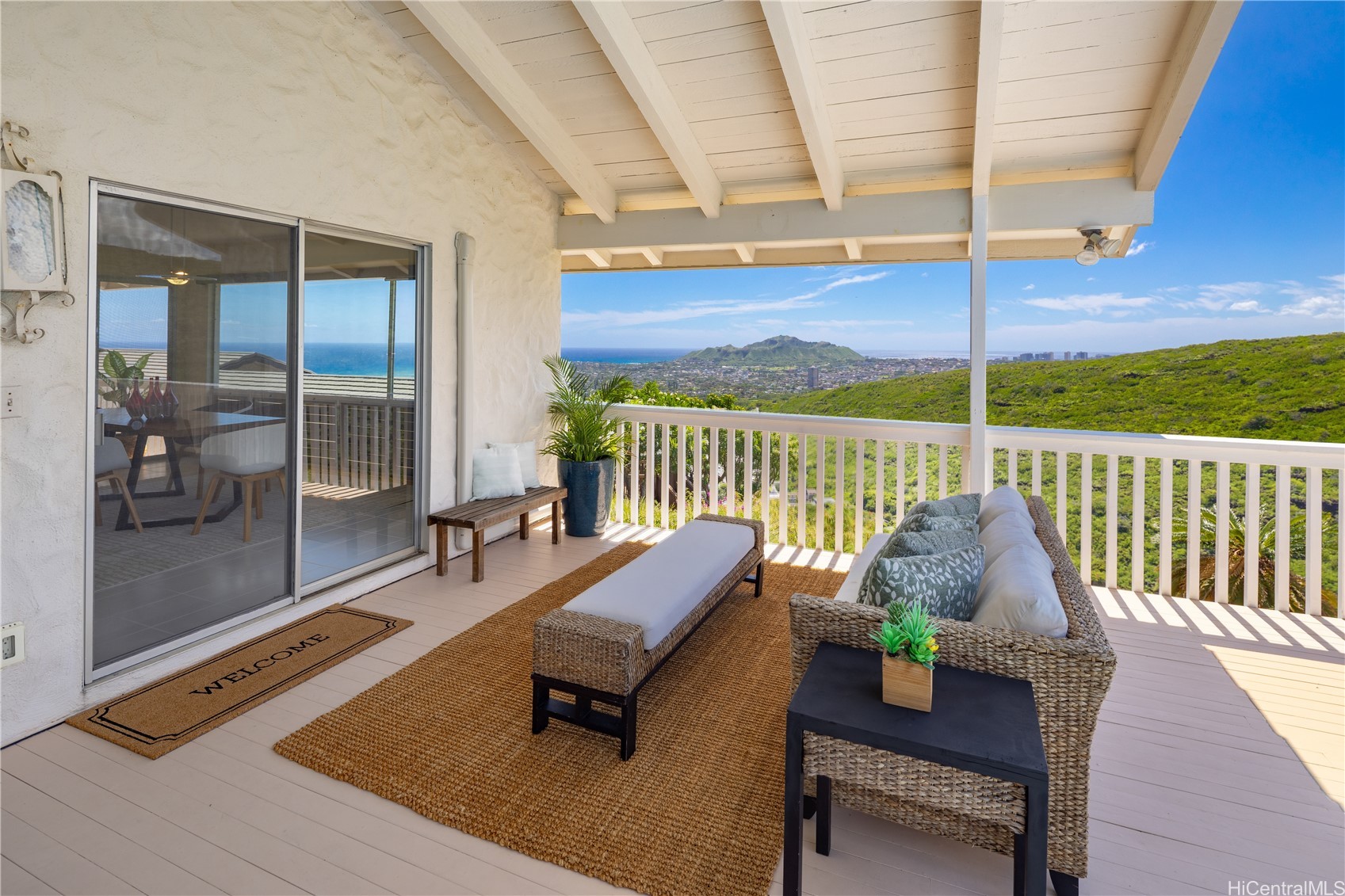 1728 Kumakani Loop Property Photo 4