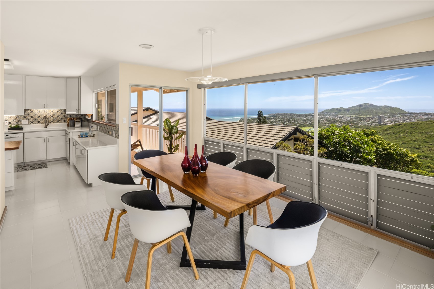 1728 Kumakani Loop Property Photo 6