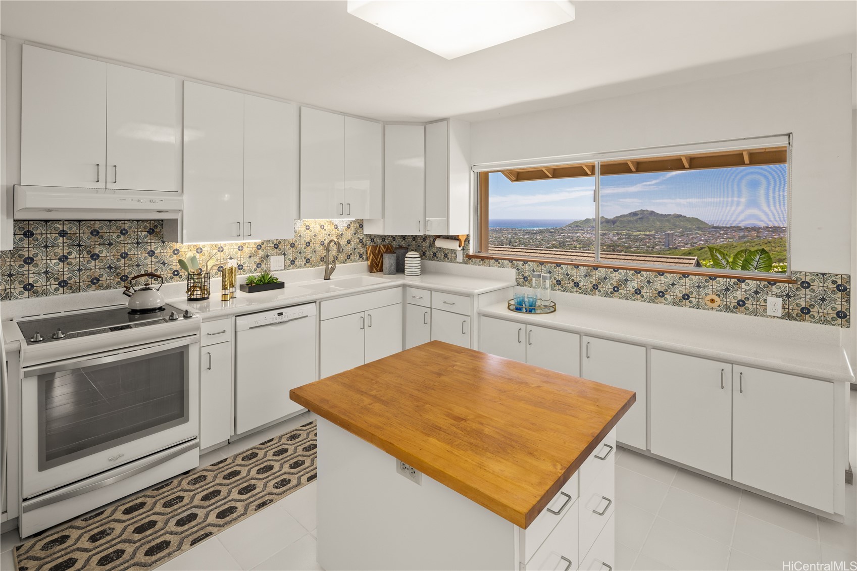 1728 Kumakani Loop Property Photo 19