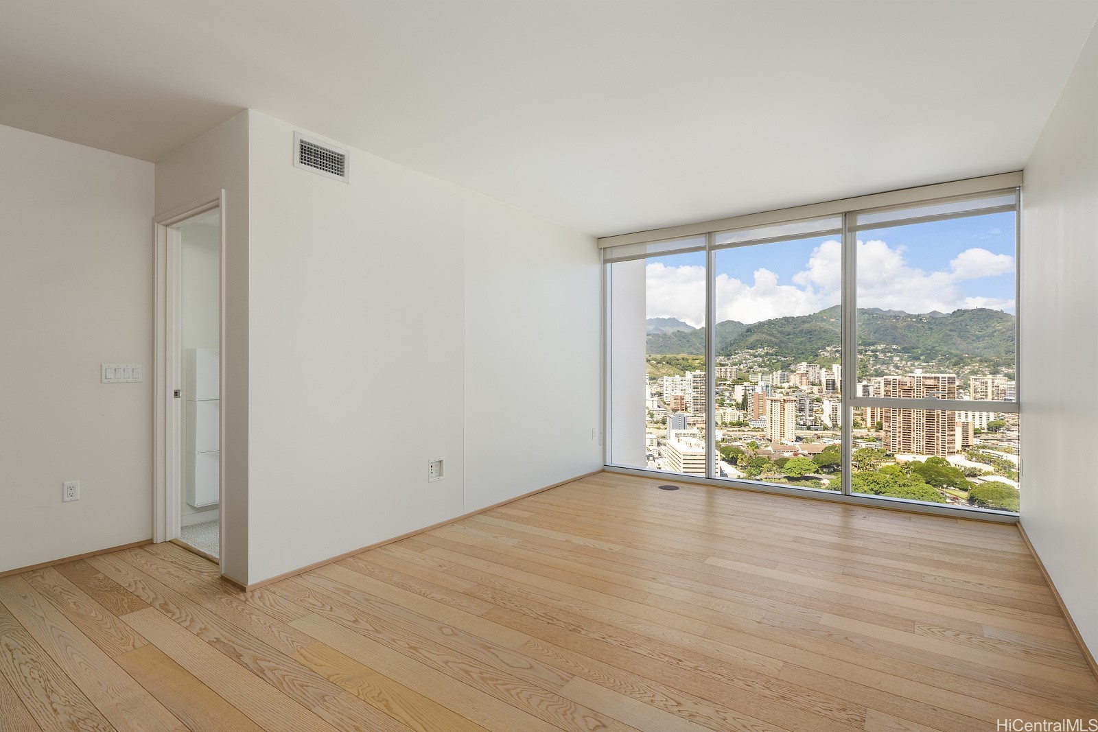 888 Kapiolani Boulevard 4312 Property Photo 3