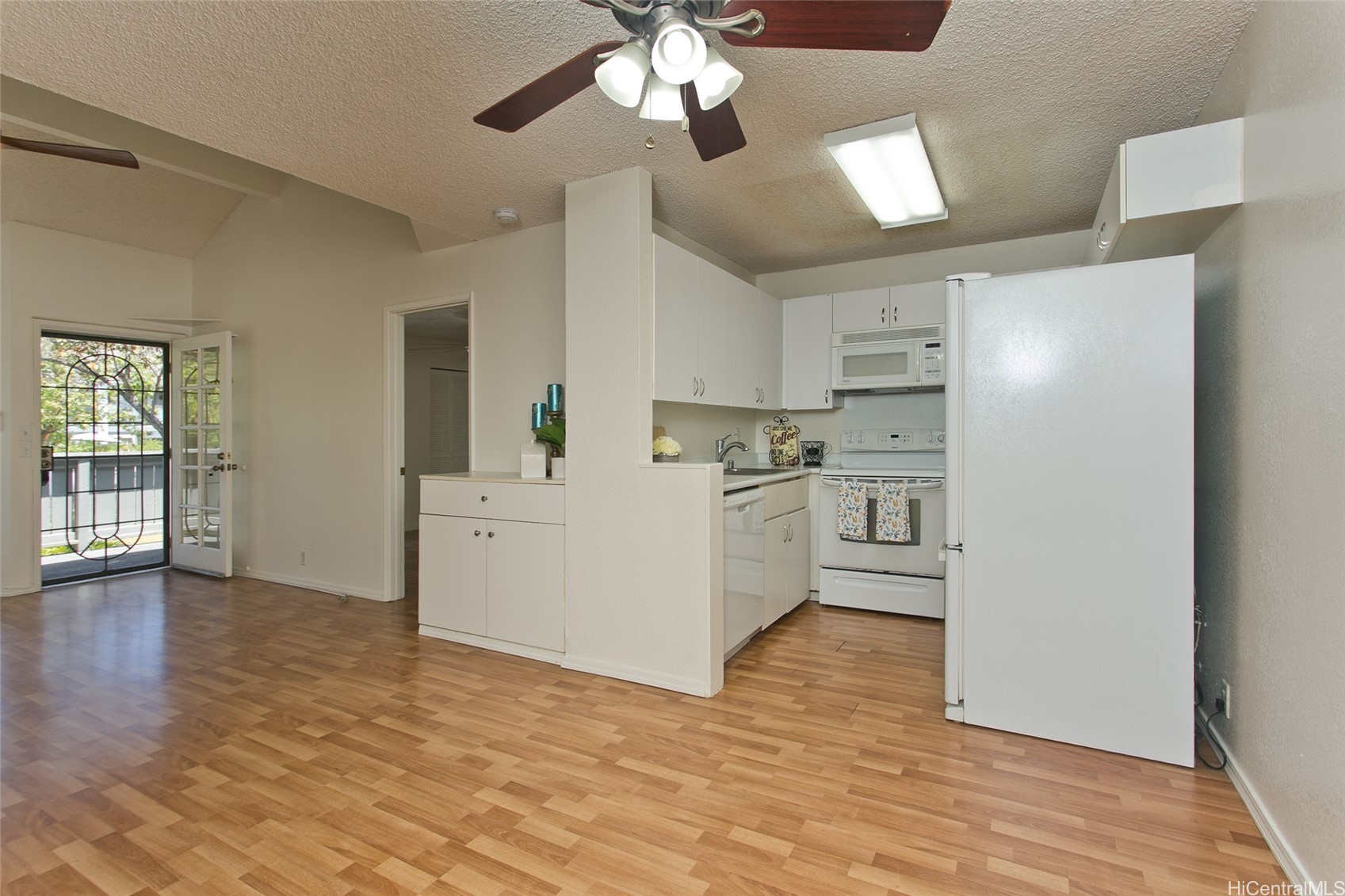 239 Mananai Place 54s Property Photo 6