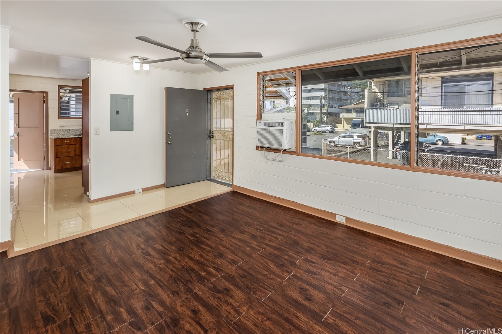 1329 Kaihee Street B Property Photo 4