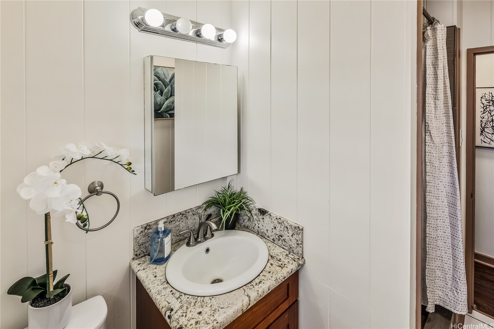1329 Kaihee Street B Property Photo 7